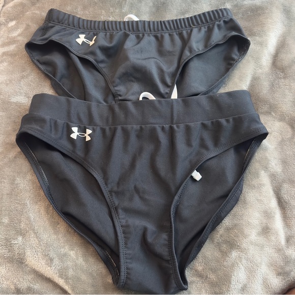 Under Armour Burgundy Athletic Briefs - Picture 1 of 1